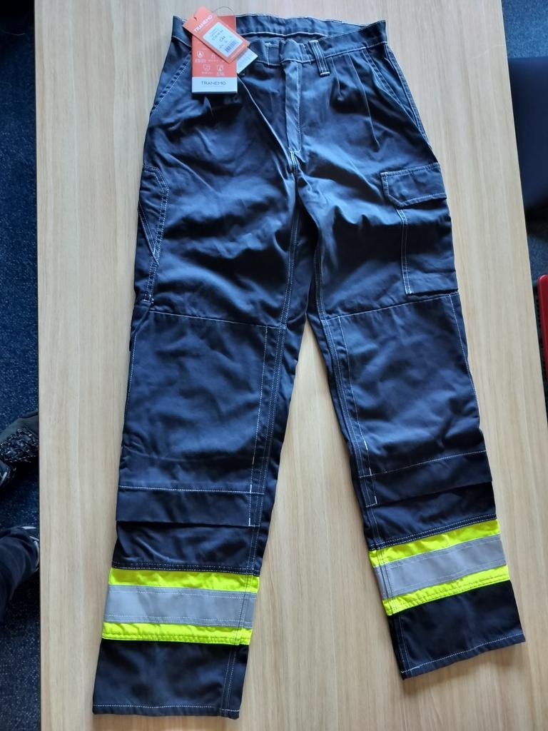 Nieuwe werkbroeken maat S, Ophalen