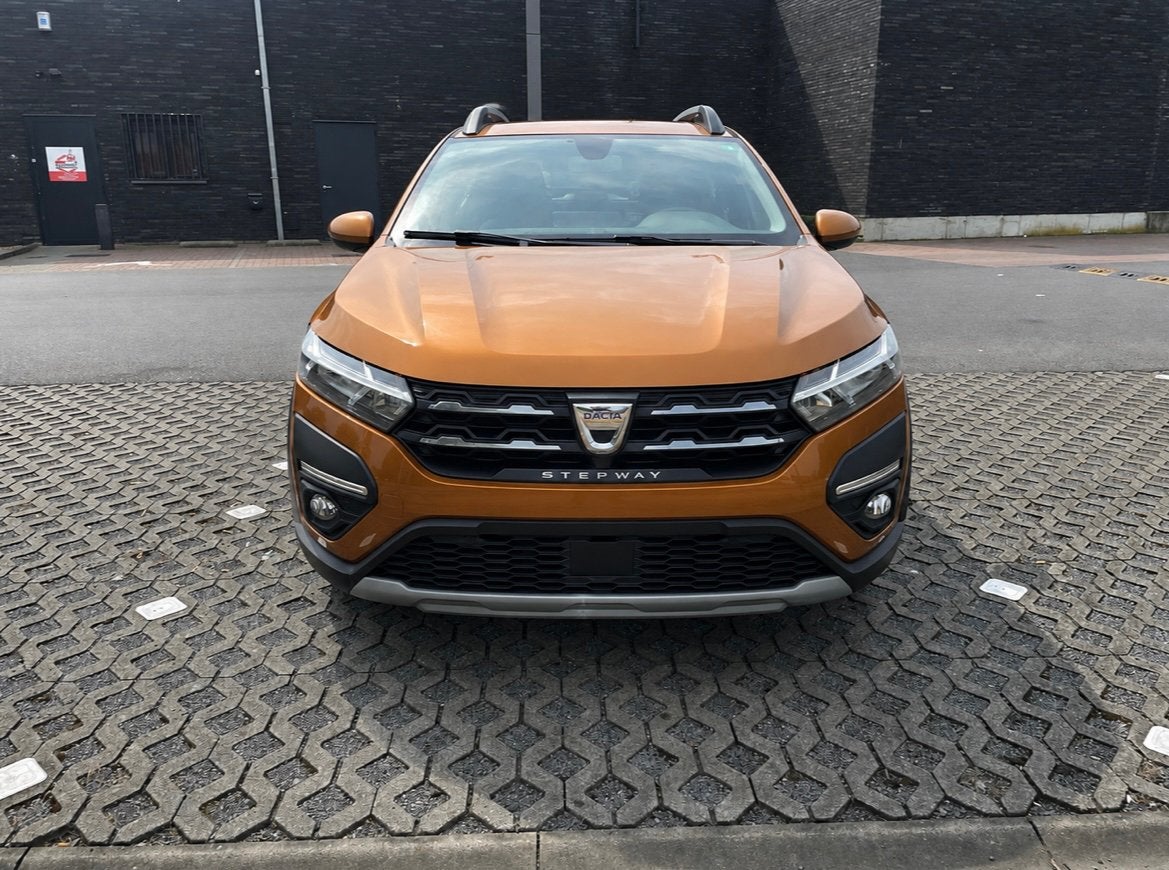 Dacia New Sandero Stepway plus Eco-G100 Full options, Autos, Achat, Euro 6, Boîte manuelle, Noir