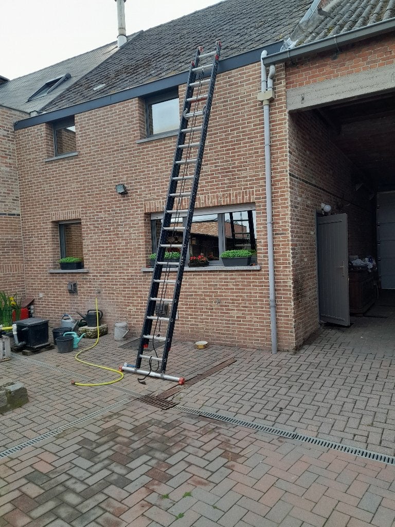 altrex ladder met catrol, Doe-het-zelf en Bouw, Ladders en Trappen, Ophalen, Zo goed als nieuw, Ladder, 2 tot 4 meter