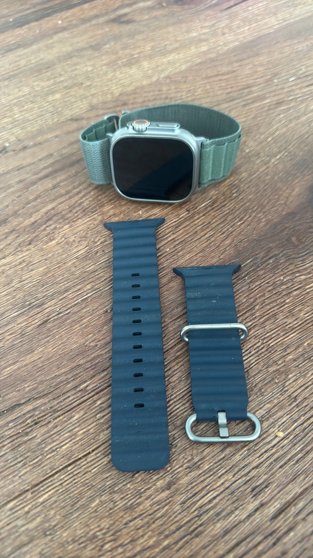 Apple watch ultra 2 + 2 originele bandjes, Enlèvement, Utilisé