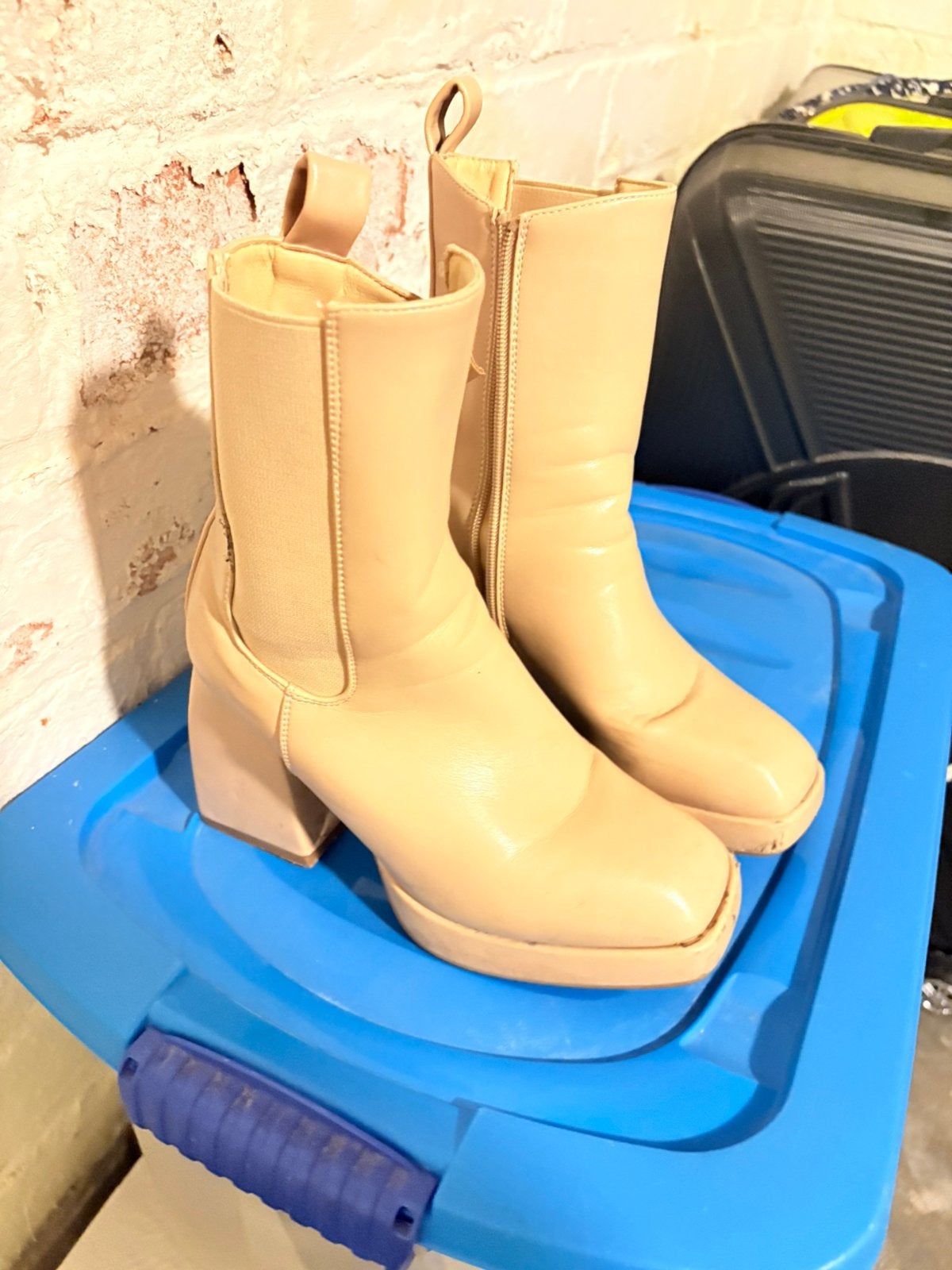 Beige laarsjes vierkante neus maat 37, Vêtements | Femmes, Beige, Enlèvement, Autres types, Porté
