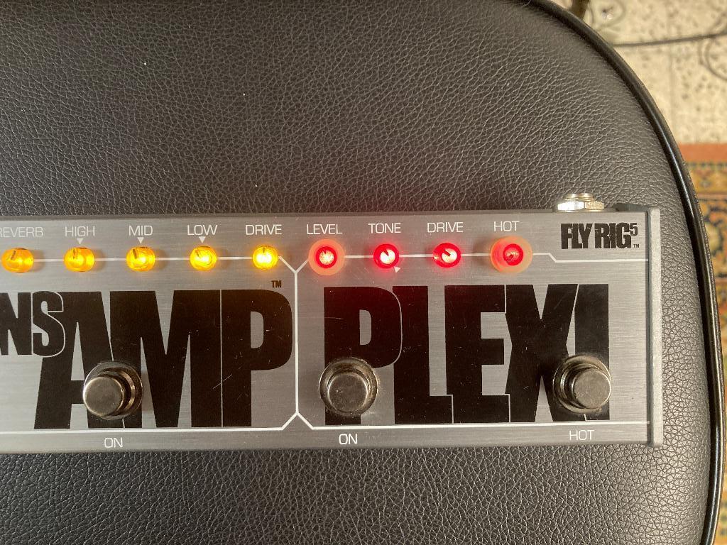 Tech 21 Fly Rig 5 (plexi, sansamp, dla), Musique & Instruments, Enlèvement ou Envoi, Utilisé, Multi-effet