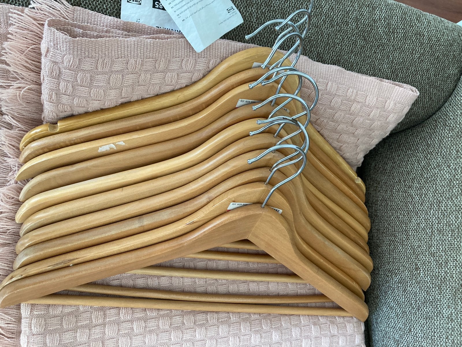 10 cintres en bois, Enlèvement, Utilisé, Bois