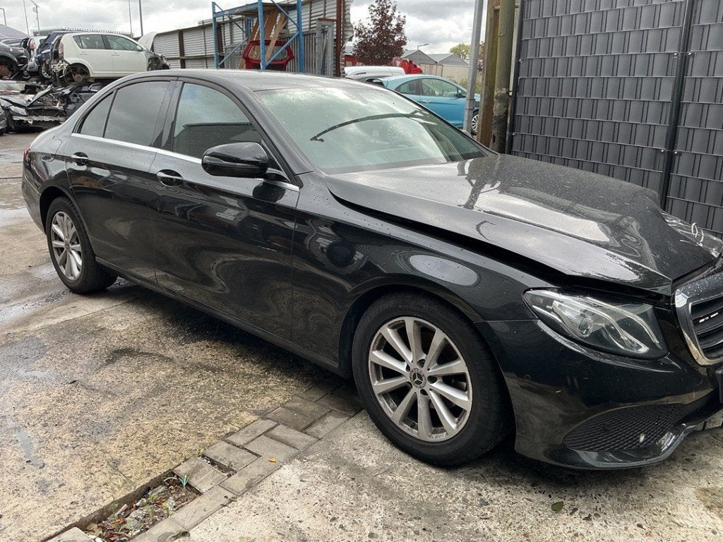 AMORTISSEUR OU ABSORBEUR DE CHOC AVANT DROIT E (W213), Autos : Pièces & Accessoires, Mercedes-Benz, Utilisé, Dialog.mb@mercedes-benz.com