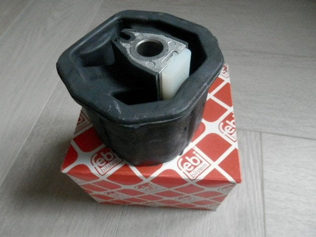 Support moteur diesel VW Bus T3 après 08-1982, Enlèvement, Neuf, Pièces Oldtimer ou Ancêtre