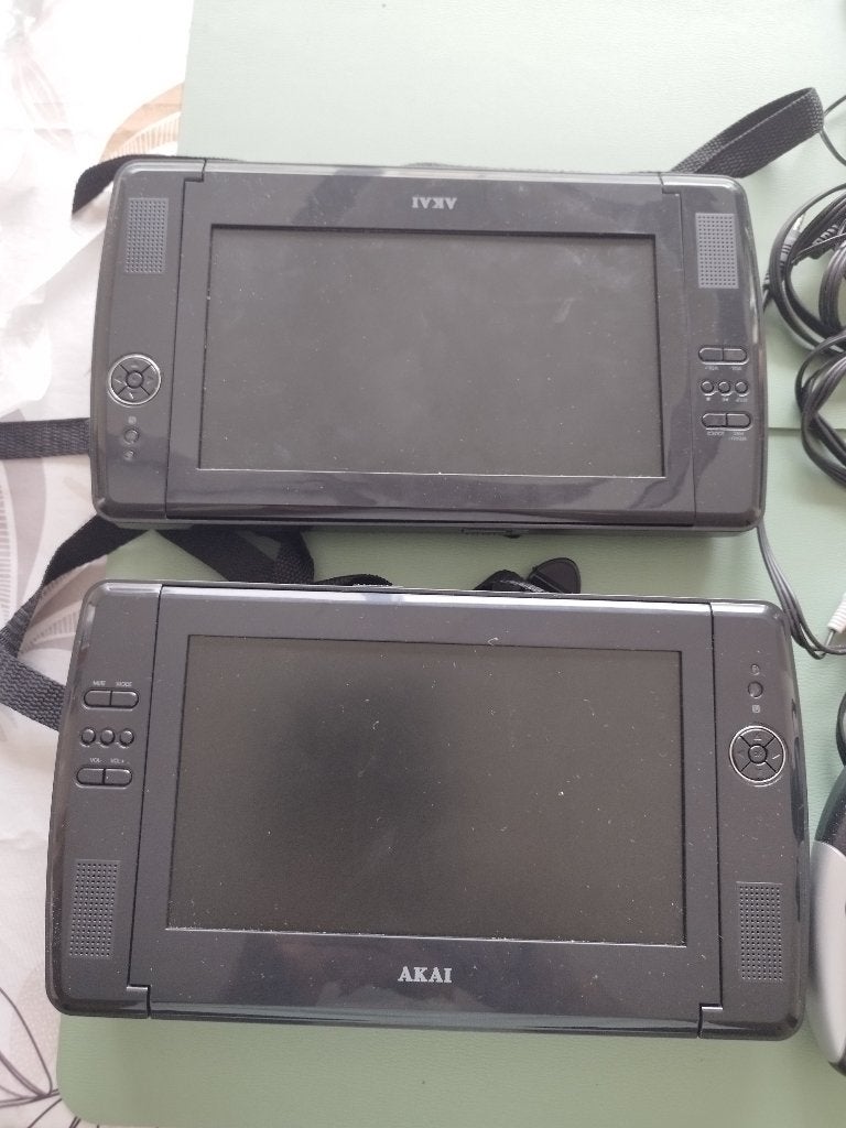 AKAI DVD spel- en filmconsole voor de wagen, Draagbaar, Ophalen of Verzenden, Zo goed als nieuw, Overige merken