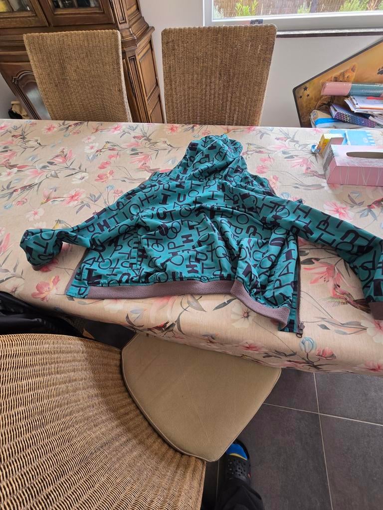 Mooie kinderjas, Kinderen en Baby's, Kinderkleding | Maat 140, Ophalen, Jongen of Meisje, Cks, Zo goed als nieuw