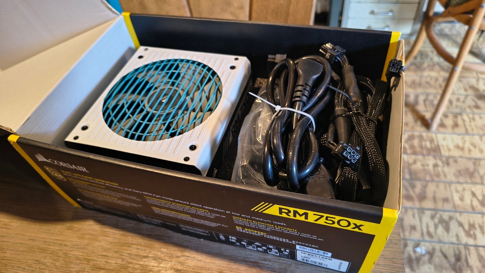 Corsair RM750x, Enlèvement, Comme neuf