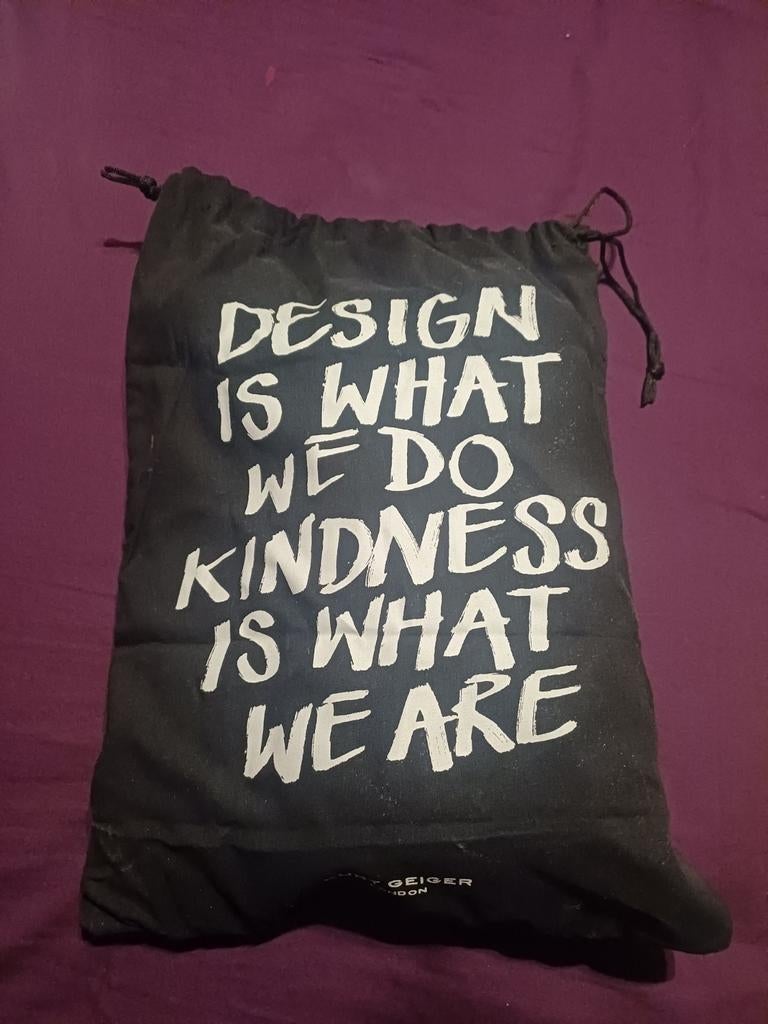 Kurt Geiger handtas, Enlèvement