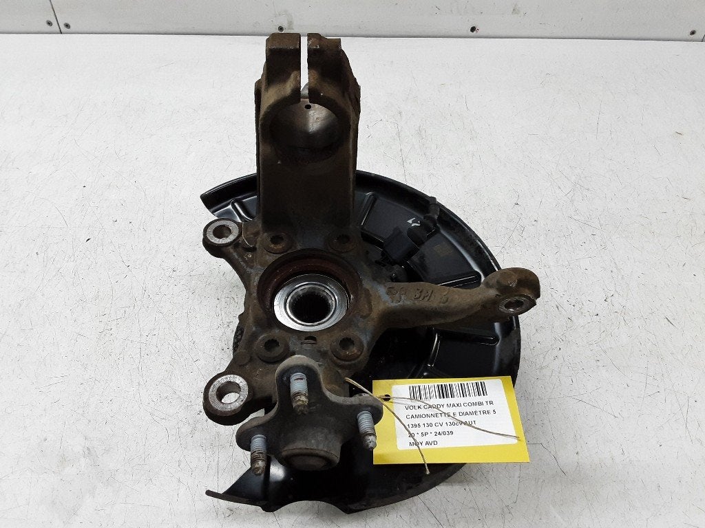 MOYEU DE ROUE AVANT DROIT Volkswagen Caddy Combi IV, Volkswagen, Volkswagen AG, Utilisé, Kundenbetreuung@volkswagen.de