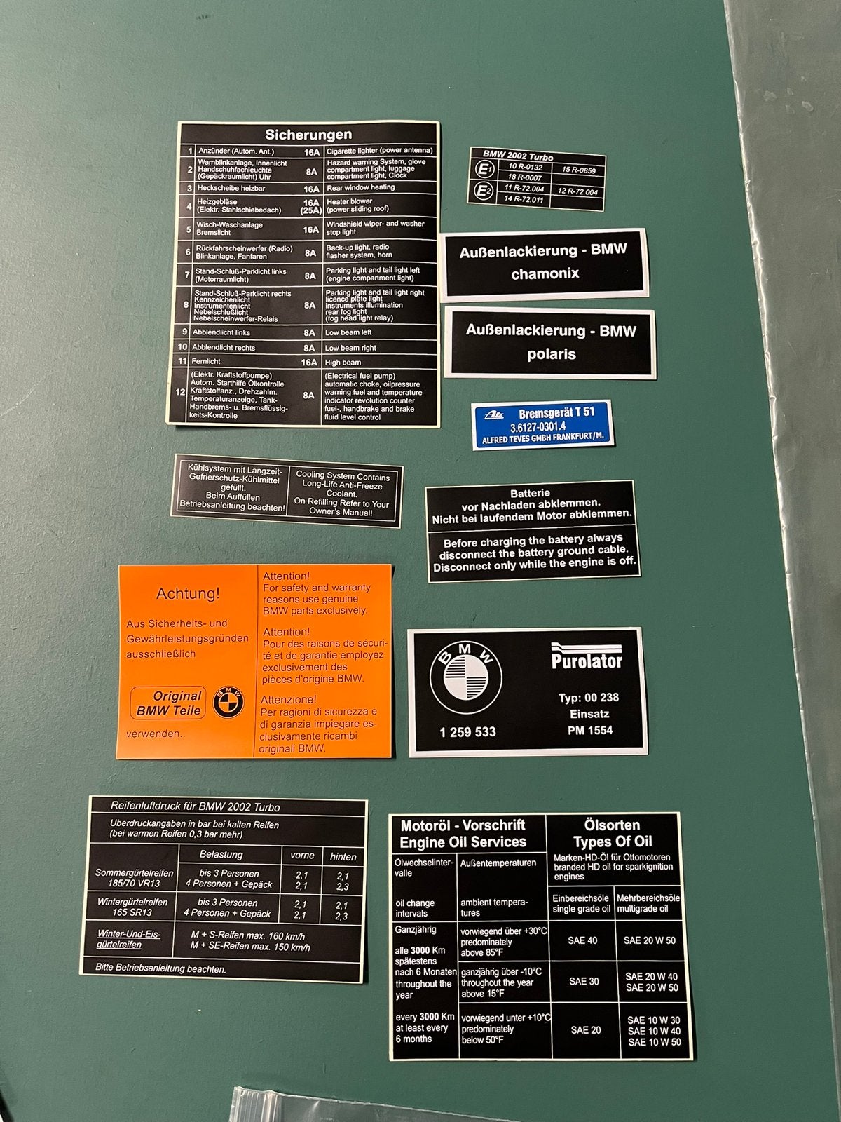 BMW 2002 TURBO Stickerset onder motorkap compleet, Ophalen of Verzenden, Nieuw, BMW