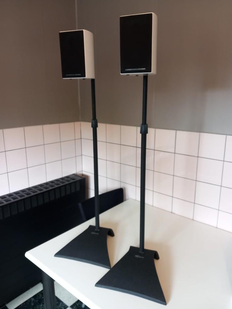 Mordaunt-Short Alumni2 speakers + Vogel's staanders, Autres marques, Moins de 60 watts, Enlèvement, Utilisé