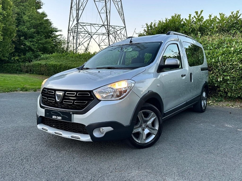 Dacia Dokker Stepway 1.5 Diesel 2020 €6d 191.000km Airco GPS, Voorwielaandrijving, Stof, Euro 6, 4 cilinders