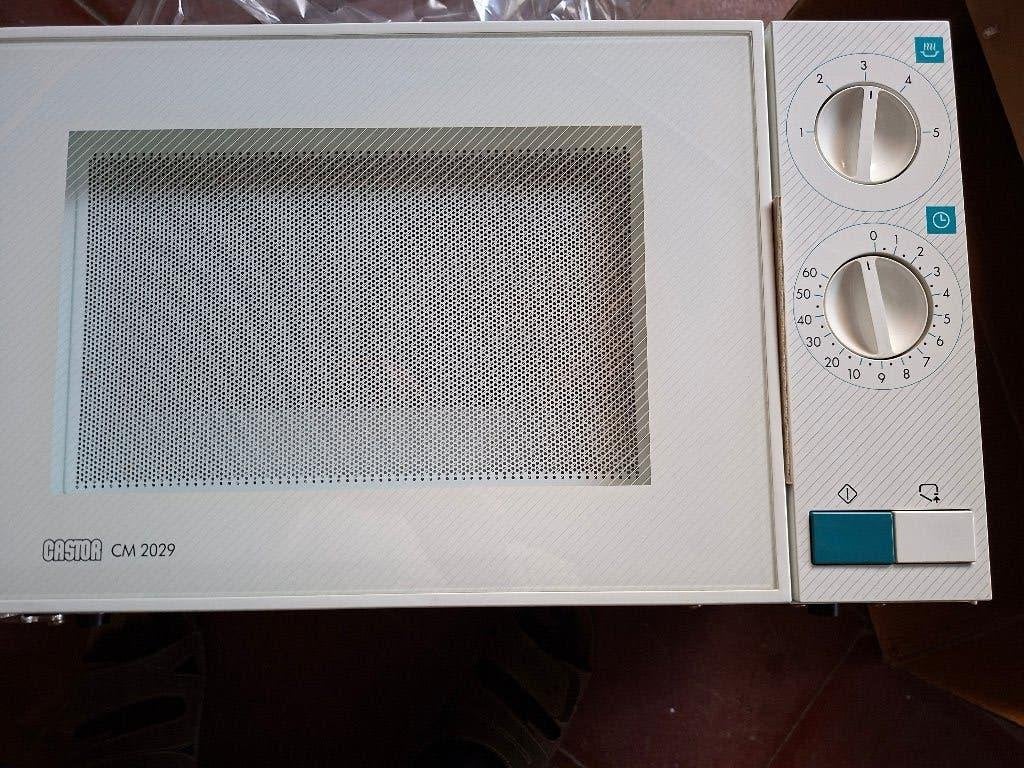 Microgolf Zanussi, Elektronische apparatuur, Ophalen, Microgolfoven, Nieuw, Draaiplateau
