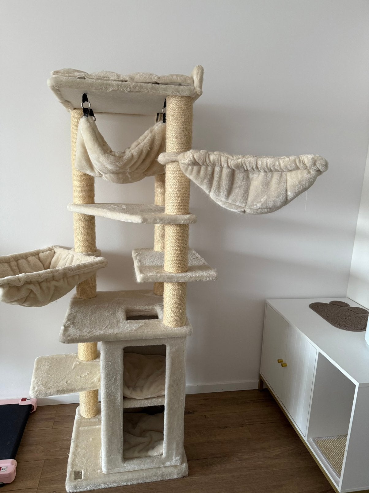 Krabpaal + kattenbak kast, Animaux & Accessoires, Meubles griffoirs pour chats, Enlèvement, Comme neuf, Griffoir