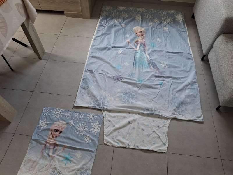 Twee sets Frozen dekbedovertrek en kussensloop, Ophalen of Verzenden, Eenpersoonsbed, Dekbedovertrek
