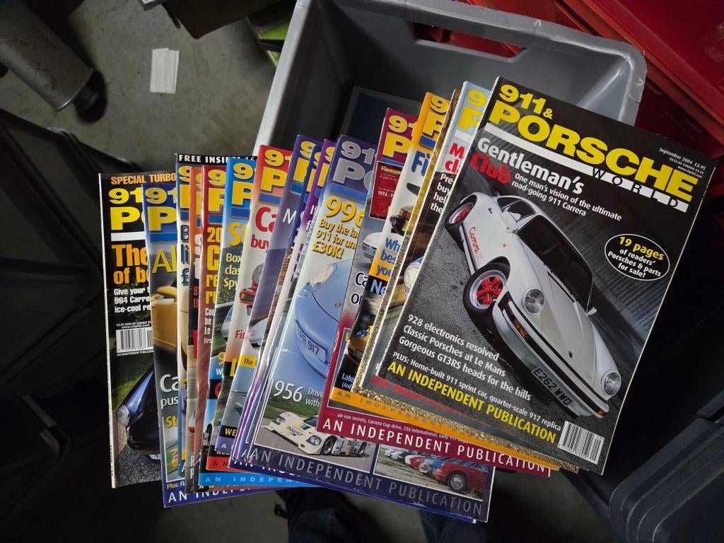 6 bacs de magazines Porsche, Livres, Autos | Brochures & Magazines, Utilisé, Porsche, Enlèvement