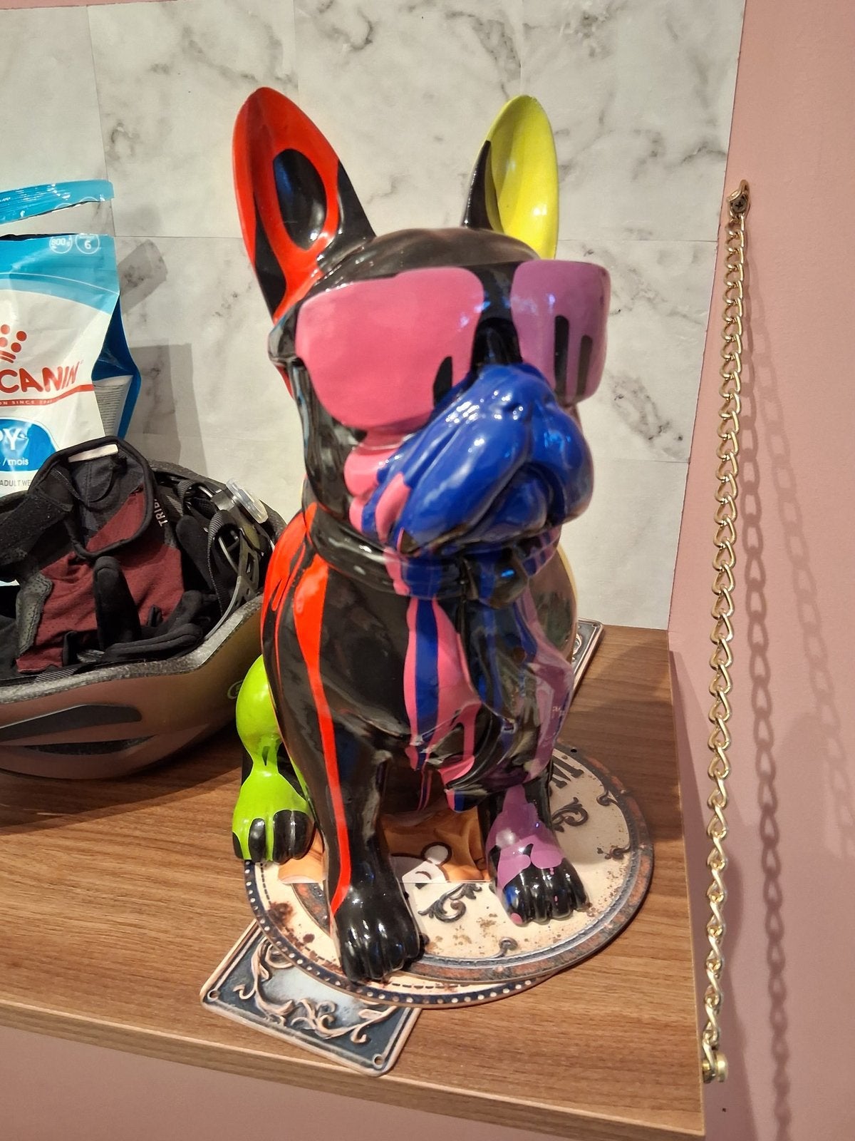 Beeldje Franse Bulldog, Ophalen