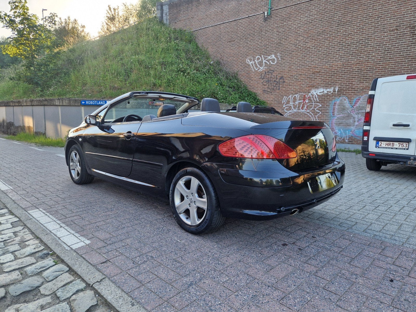 Peugeot 307 Cabrio, 1998 cc, Zwart, 4 cilinders, Cabriolet