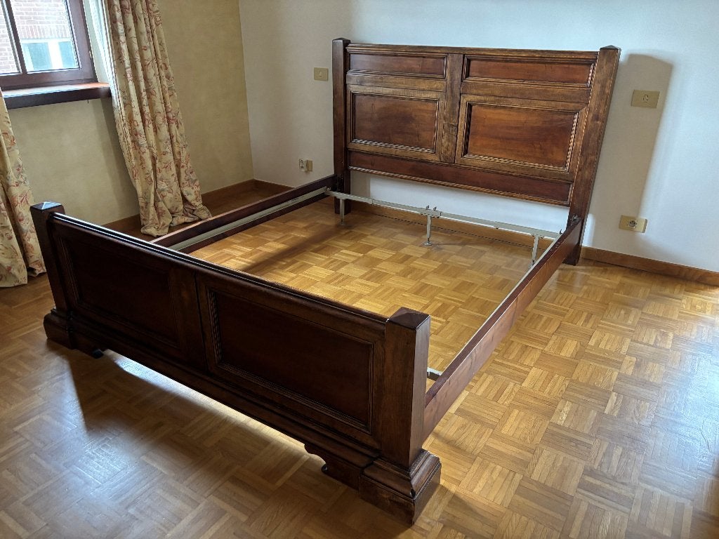 Houten bed, Huis en Inrichting, Slaapkamer | Bedden, Ophalen, Bruin, Tweepersoons, Zo goed als nieuw