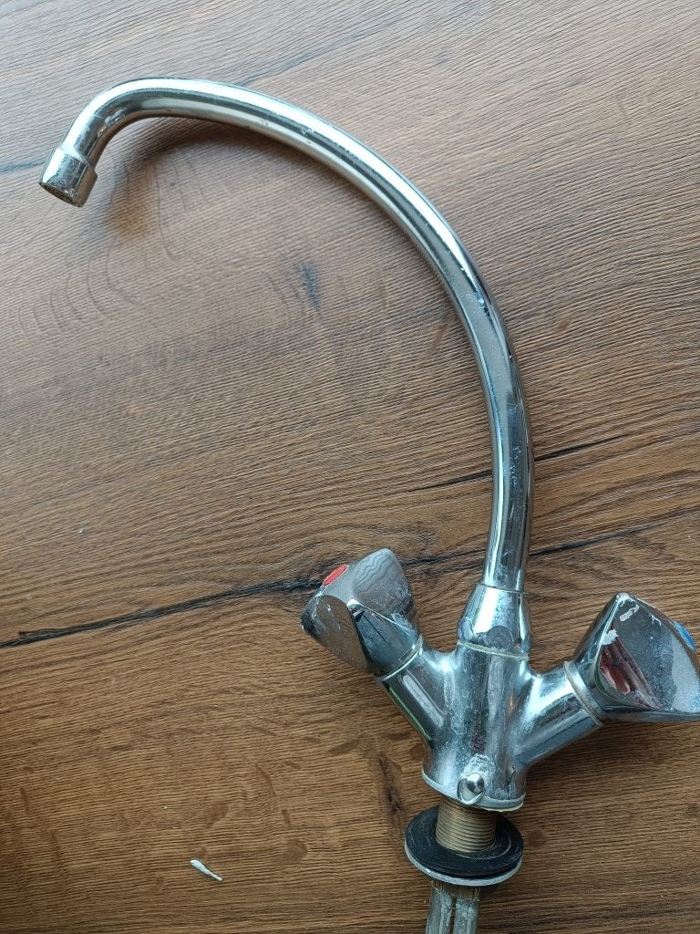 Chromen keukenkraan – Tweegreeps mengkraan, Doe-het-zelf en Bouw, Ophalen, Gebruikt, Chroom, Kraan