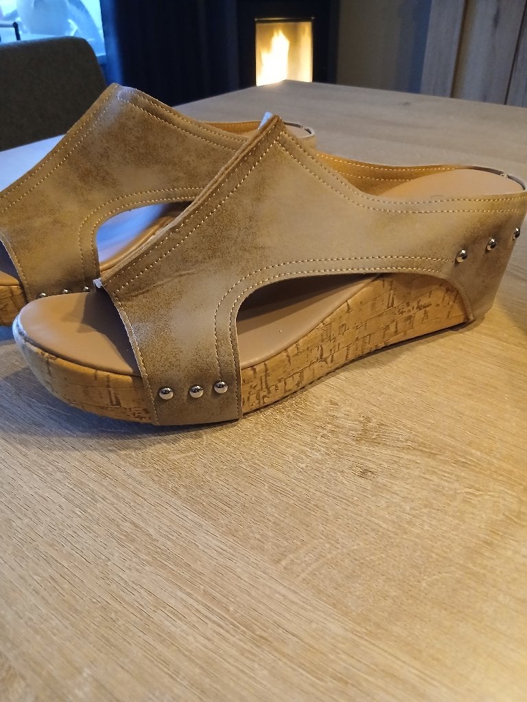 Sandalen, Beige, Sandalen of Muiltjes, Zo goed als nieuw, Ophalen