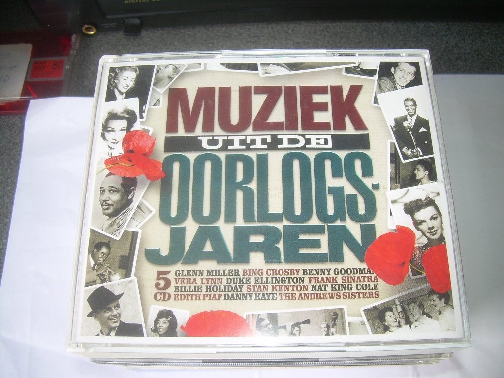 COFFRET DE 5 CD - MUSIQUE DES ANNÉES DE GUERRE, Enlèvement ou Envoi, Comme neuf, Pop, Coffret