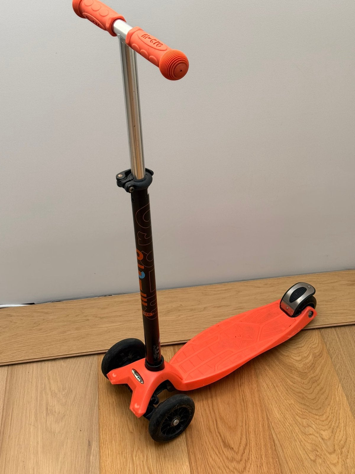 Oranje maxi micro step, Fietsen en Brommers, Ophalen, Zo goed als nieuw