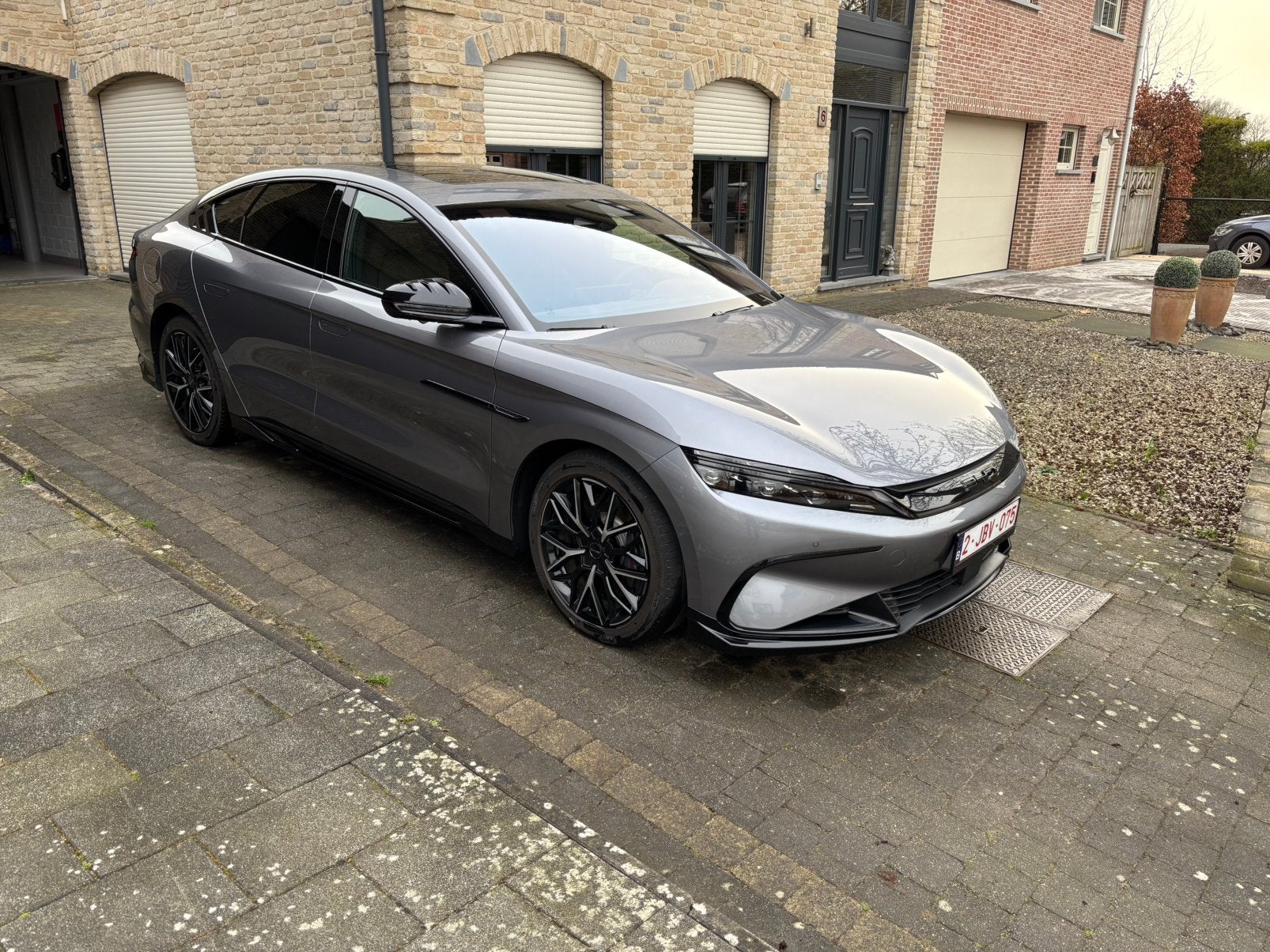 Byd Han Executive avec Black Pack Sports à vendre !, Autos, BYD, Particulier, HAN, Caméra 360°, 4x4, ABS, Caméra de recul, Phares directionnels
