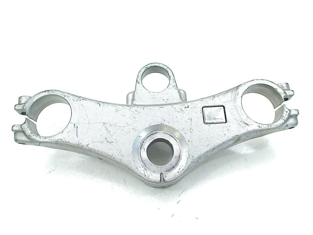 KROONPLAAT Honda VFR 800 Fi 1998-2001 (VFR800Fi RC46), Dhr. S. di Majo, Gebruikt, Info@cama-motorparts.nl, P.J. Troelstraweg 8 8
3144 CX  MAASSLUIS, NL