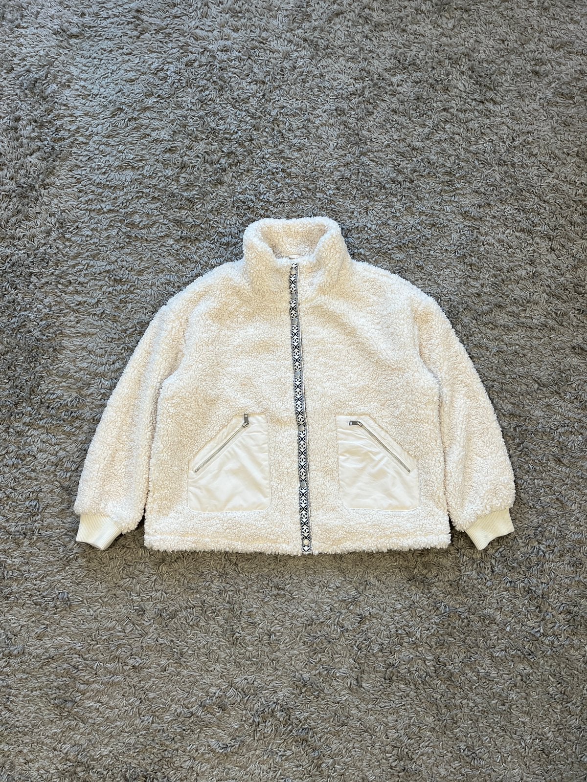 ⁠Levi’s White Sherpa Fleece Jacket XL- Very Good Condition, Kleding | Dames, Jassen | Zomer, Ophalen of Verzenden, Zo goed als nieuw