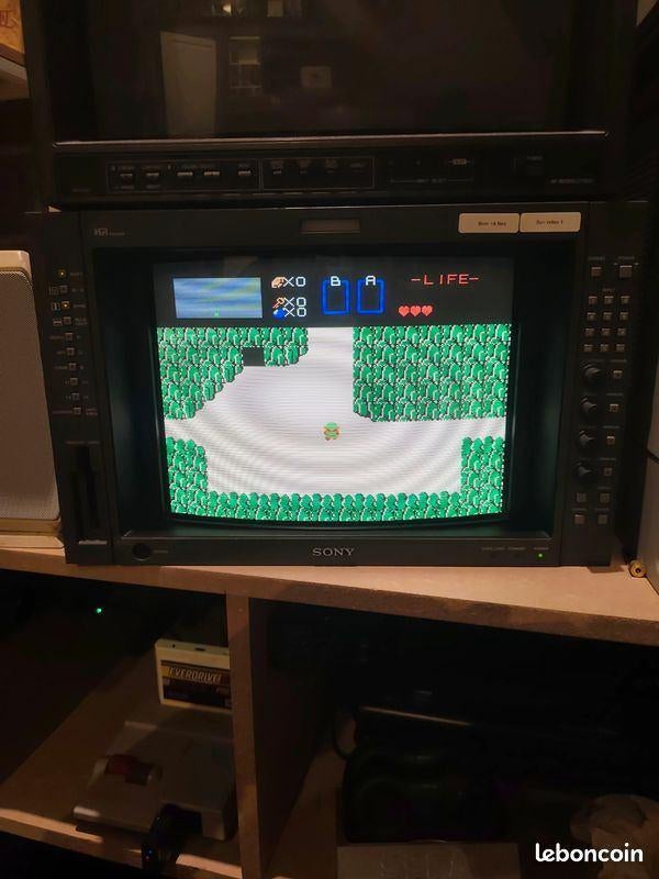 Sony BVM-14F5E – Écran CRT Broadcast RGB – État exceptionnel, Ophalen, Gebruikt, Sony