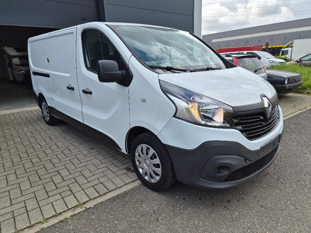 RENAULT TRAFIC, Euro 5, Achat, 3 places, Noir