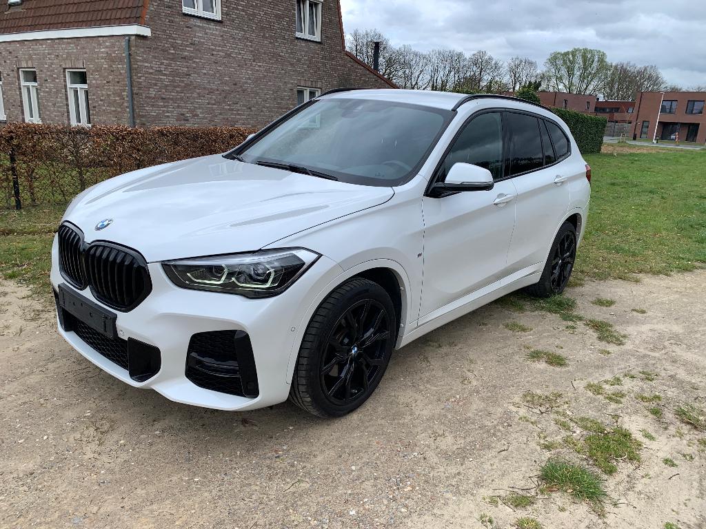 BMW X1 M-PACK ZEER MOOI, Euro 6, Wit, Particulier, Zetelverwarming