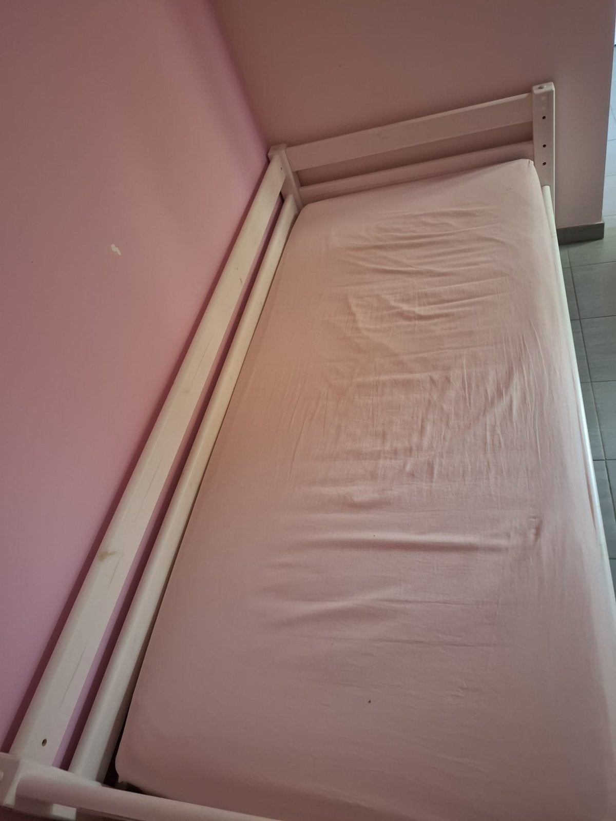 Eenpersoonsbed met lattenbodem, Ophalen, Gebruikt