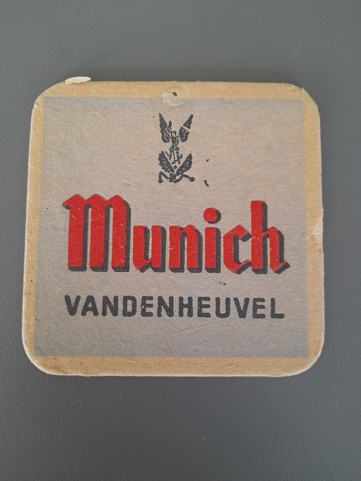 bierviltje Munich vandenheuvel, Ophalen of Verzenden