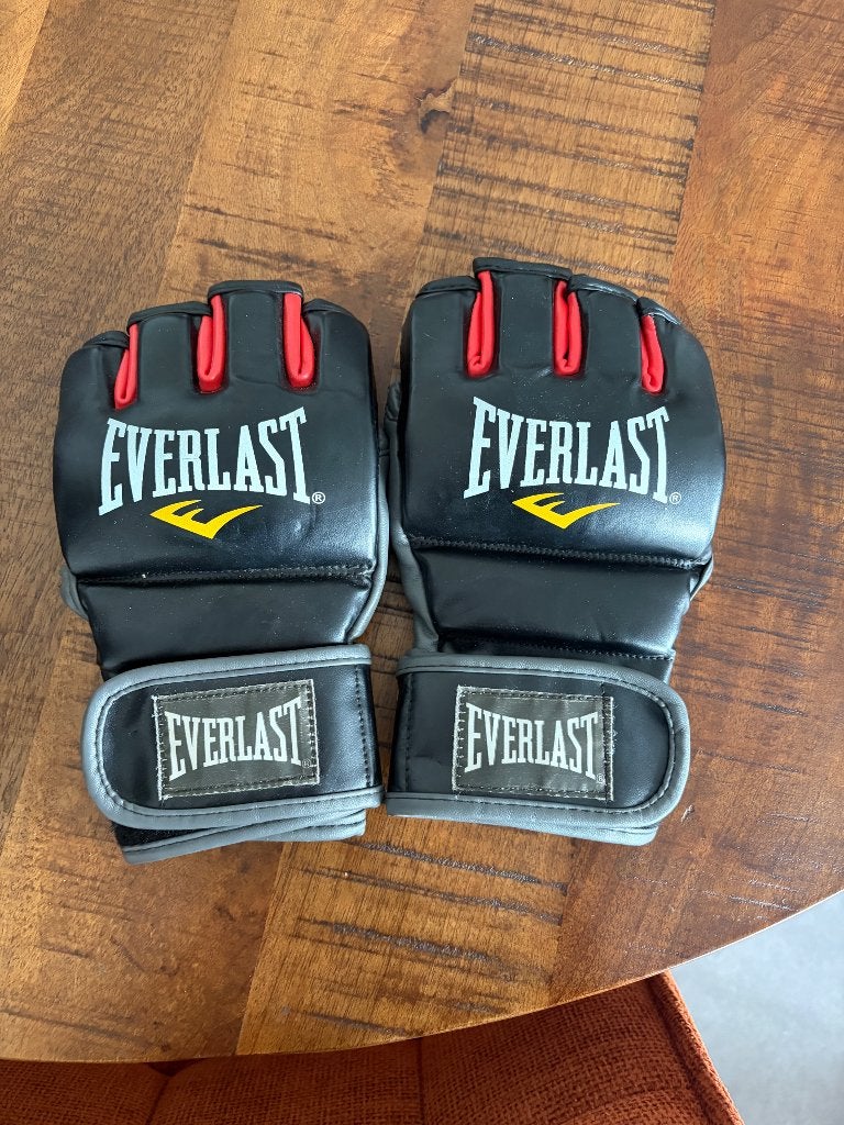 Lot de gants de boxe, Sports & Fitness, Enlèvement, Comme neuf, Gants de boxe
