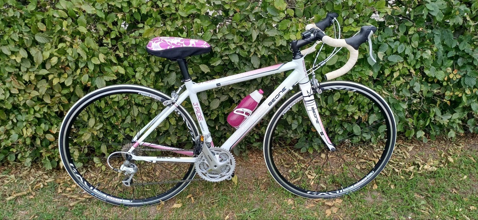 Zeer mooie BEONE JADE SPORT LADIES, Enlèvement