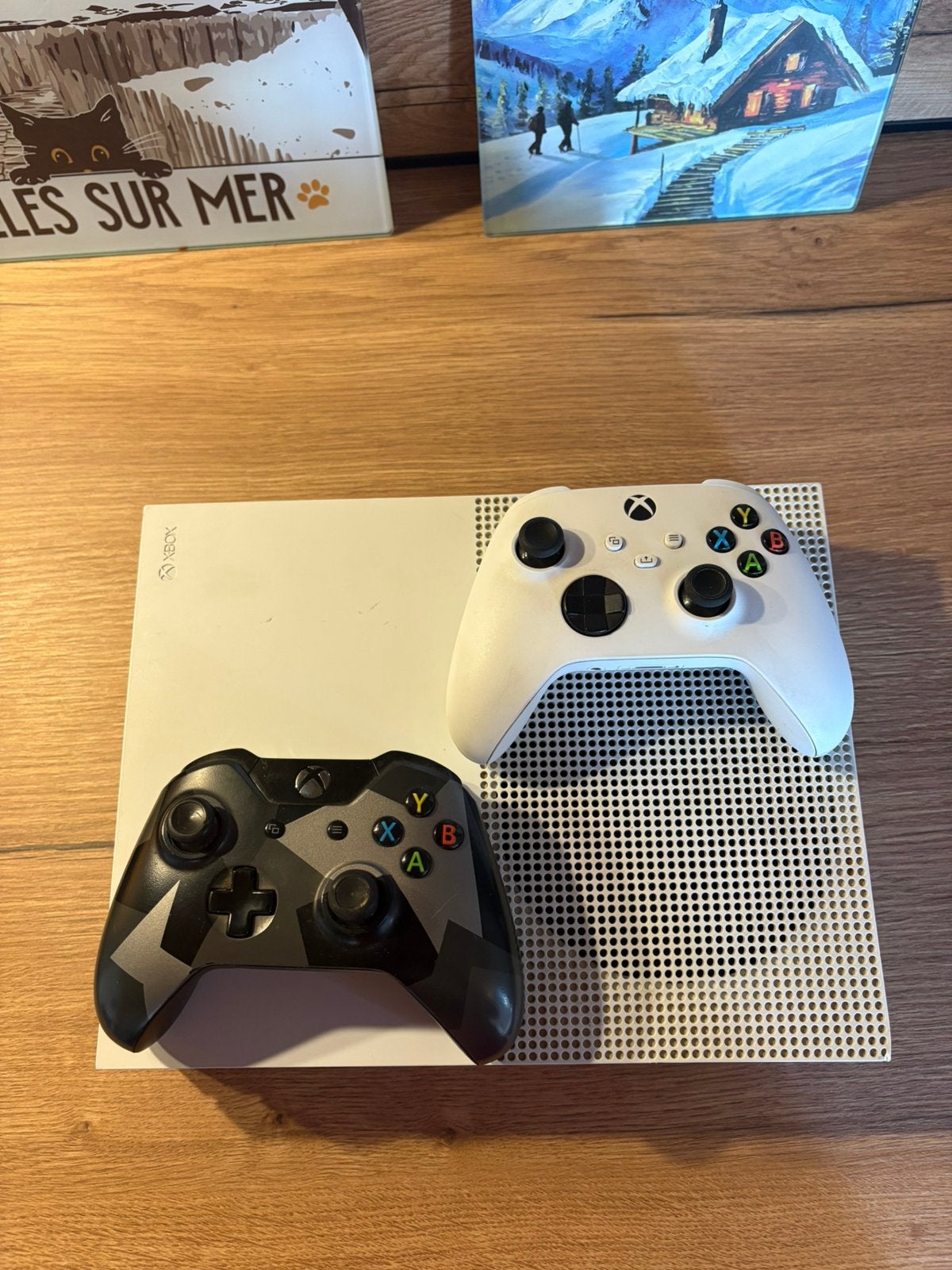 Xbox one S + 2 manettes, Consoles de jeu & Jeux vidéo, Enlèvement ou Envoi, Comme neuf, Xbox One