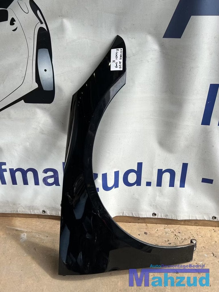 MERCEDES R KLASSE W251 ZWART rechts scherm zijscherm 2005-20, Gebruikt, Mercedes-Benz AG, Mercedes-Benz, Mercedesstrasse 120
70372  Stuttgart, DE