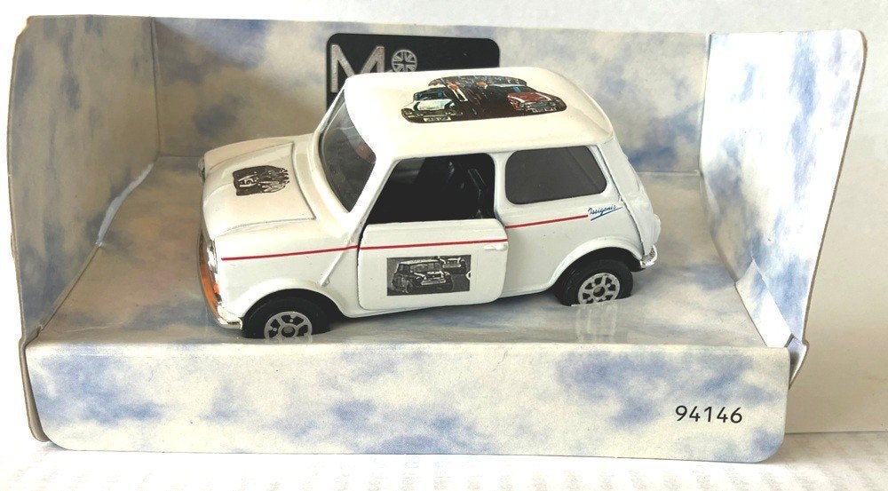 MINI COOPER ISSIGONIS *MINIAN* Corgi # 94146 code 3., Hobby en Vrije tijd, Modelauto's | Overige schalen, Ophalen of Verzenden