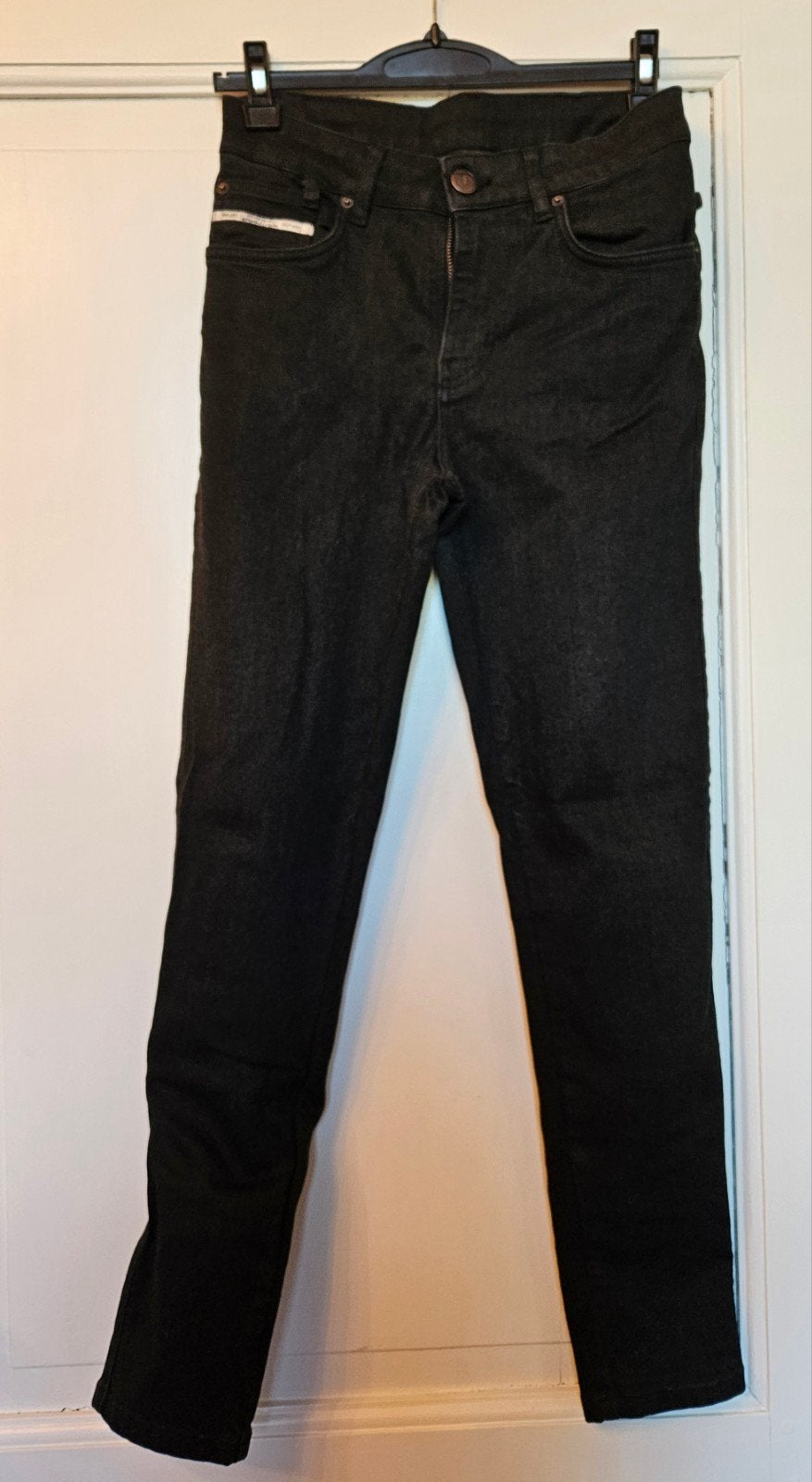 Jean femme John Doe Ruby
Black 27/32 comme neuf, Enlèvement