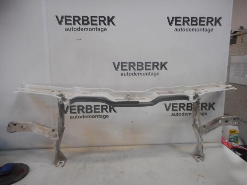 VOORFRONT Audi 100 Avant Quattro (C4) (01-1990/12-1994), Gebruikt, Audi