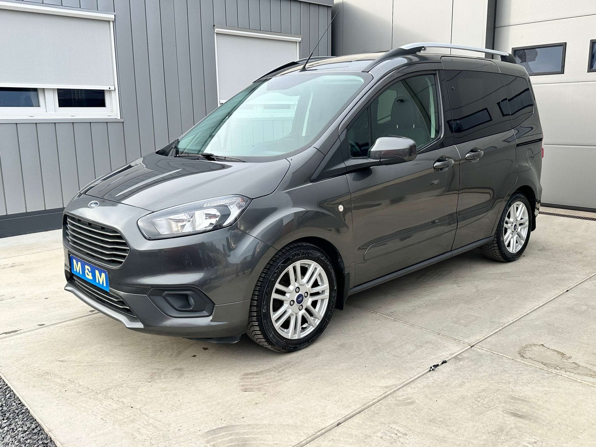 Ford Tourneo Courier Tourneo Courier 1.0 EcoBoost * 12M Gara, Stof, Gebruikt, 100 pk, Bedrijf