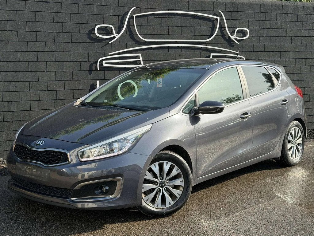 Kia Ceed cee'd 1.0 T-GDi+NAVI+CAMERA+SEMI-CUIR+JANTES+EURO 6, Autos, Argent ou Gris, Achat, 998 cm³, Entreprise