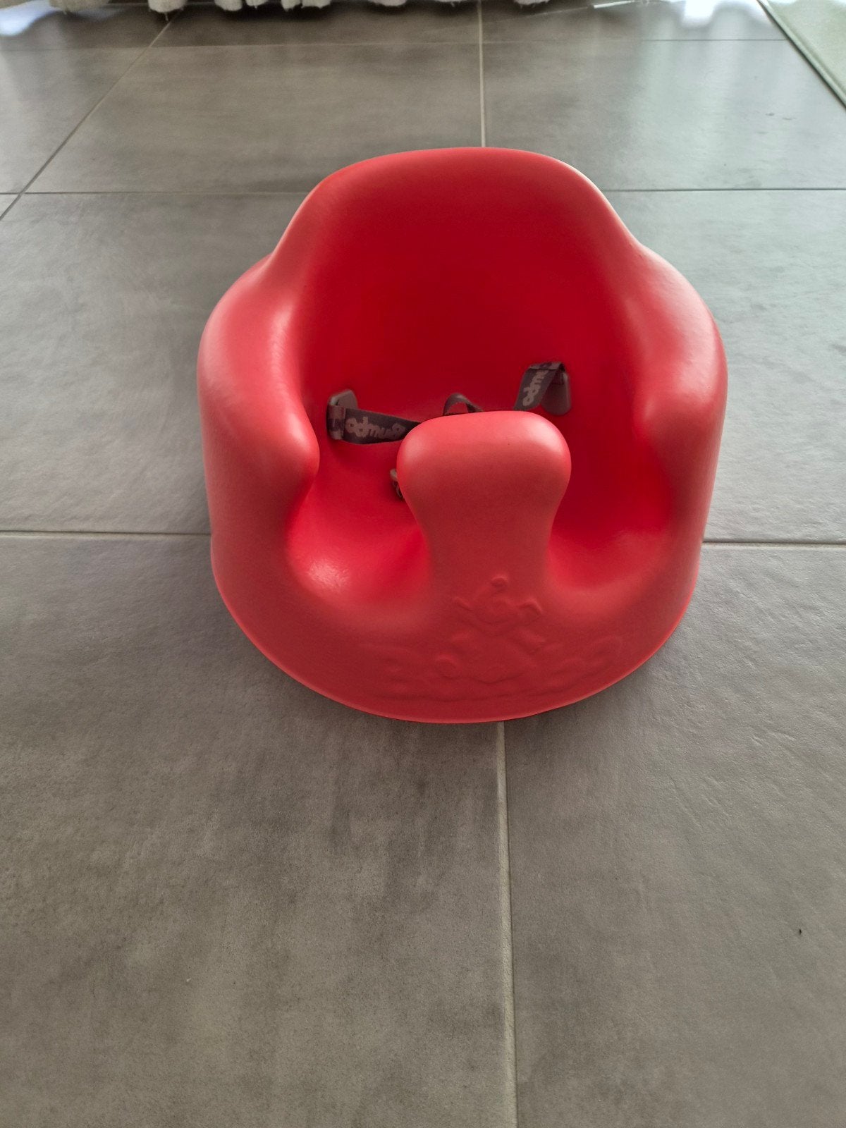 Bumbo seat / stoeltje, Kinderen en Baby's, Ophalen, Zo goed als nieuw, Overige typen, Gordel(s)