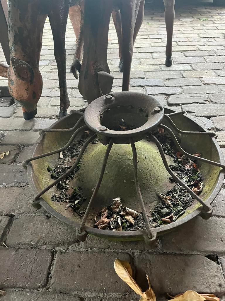 Antieke gietijzeren varkens trog, voeder trog. Waterelement, Antiek en Kunst, Ophalen