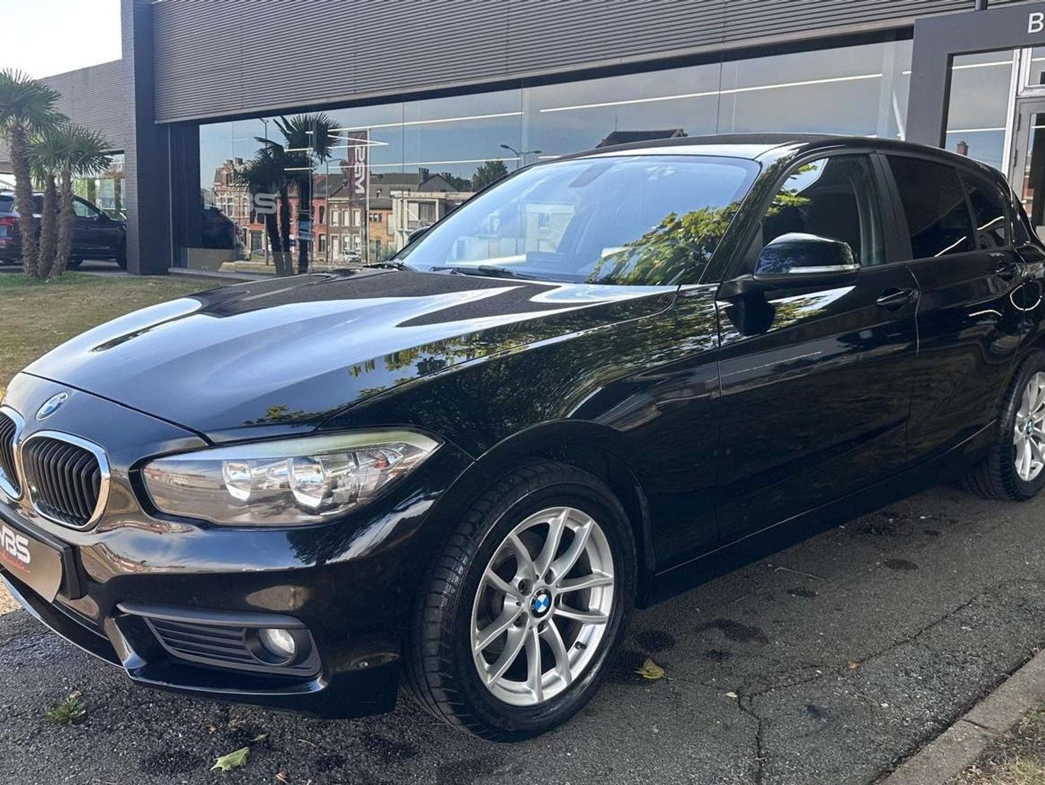 BMW 1 Serie 116 *D* AUTO* NAVI* CLIM* 5 PORTES* CRUISE*, Achat, Entreprise, Noir, 5 portes