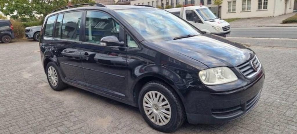 Volkswagen Touran – 1.6 Benzine Bj 2005 190000km 7 Plaatsen, Auto's, 75 kW, 4 cilinders, 1600 cc, Zwart
