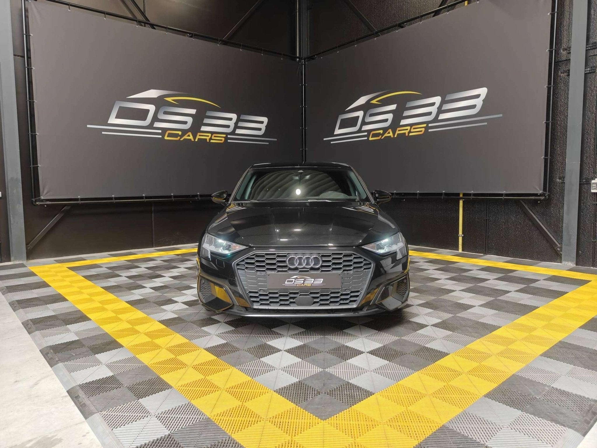 Audi A3 30 TFSI AUTOMAAT/LED/WarmLeder/17"/AdCruise/Virtua, Auto's, Audi, Gebruikt, Zwart, Zwart, Leder